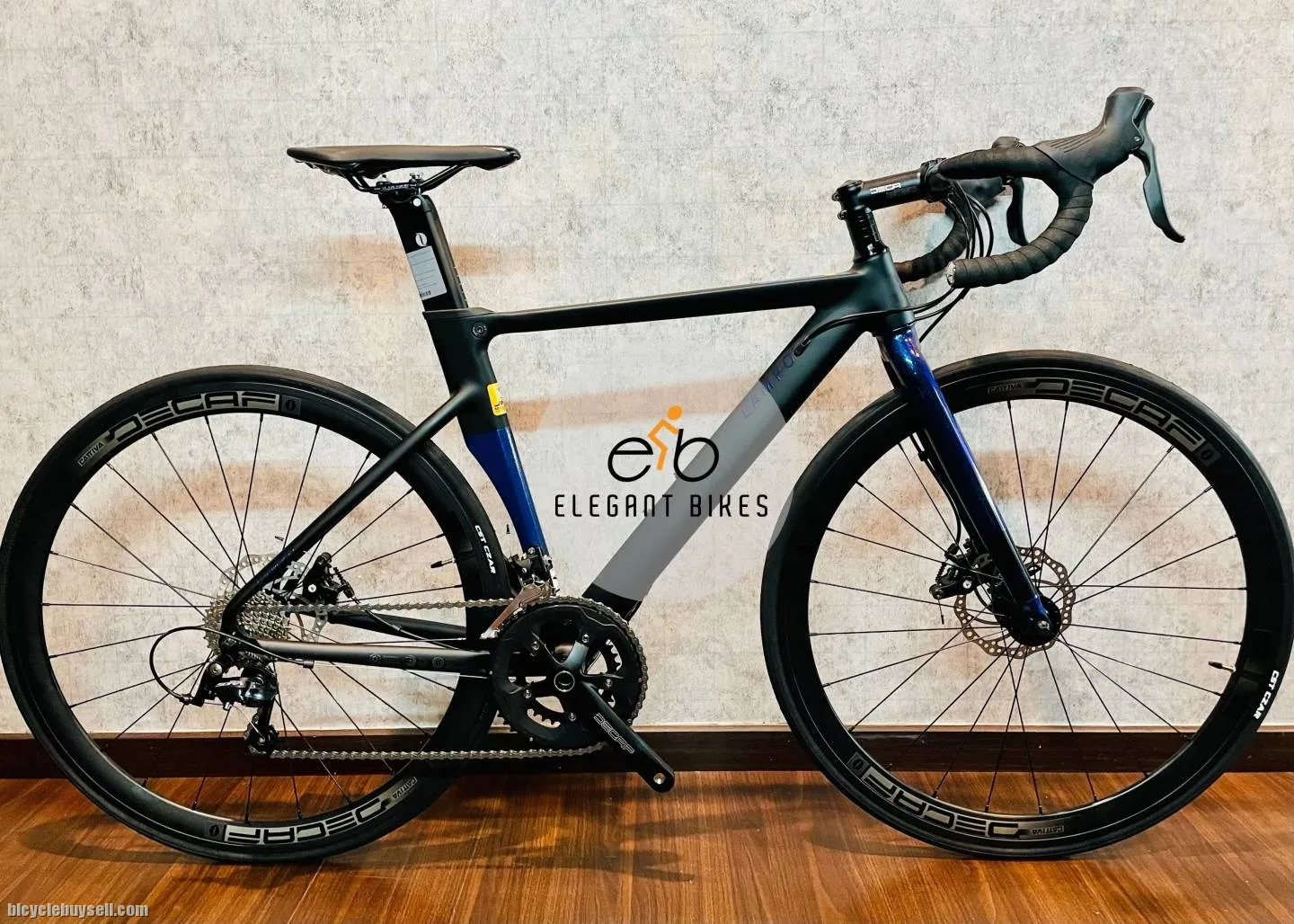 JAVA LAMPO SILURO DISC SHIMANO 18SP SORA
