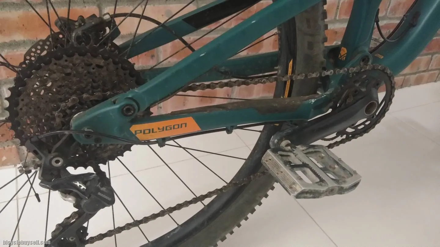 SOLD Polygon Siskiu T7 29" (M size) complete bike