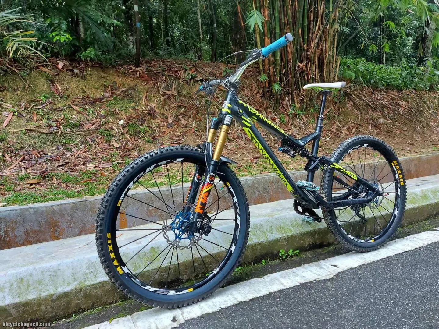 Commencal meta v4 650B upgrade to spring system