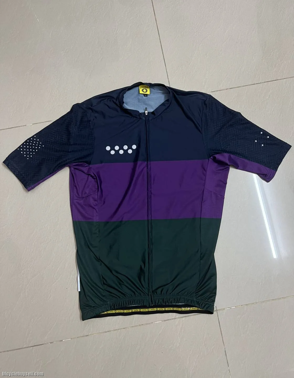 [SOLD] USED Pedla Jersey - size L