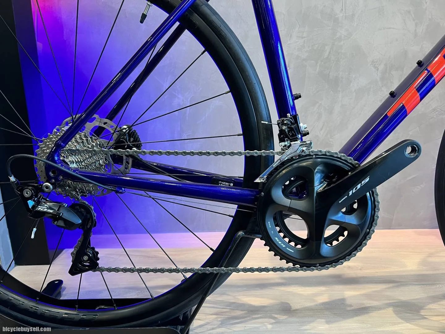 NEW: Trek Emonda ALR 5 2022