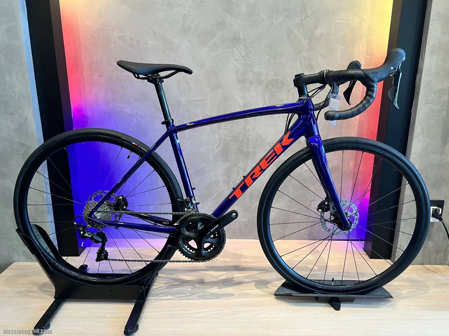 NEW: Trek Emonda ALR 5 2022
