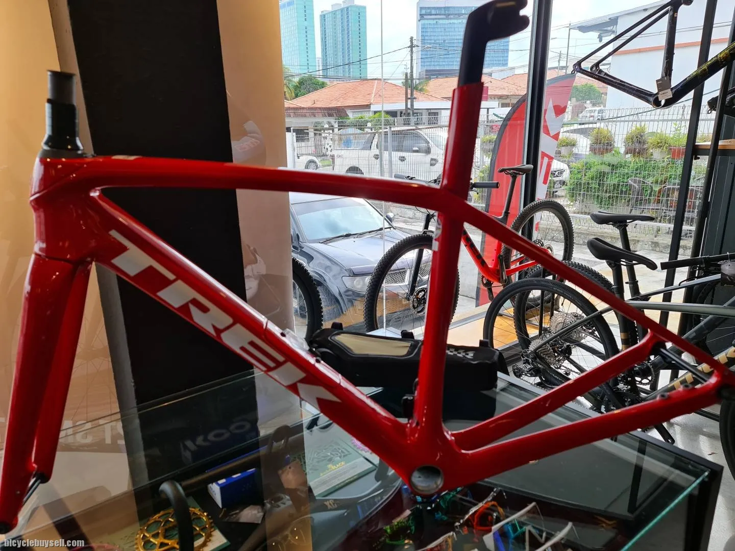 Trek domane sl6 size 50