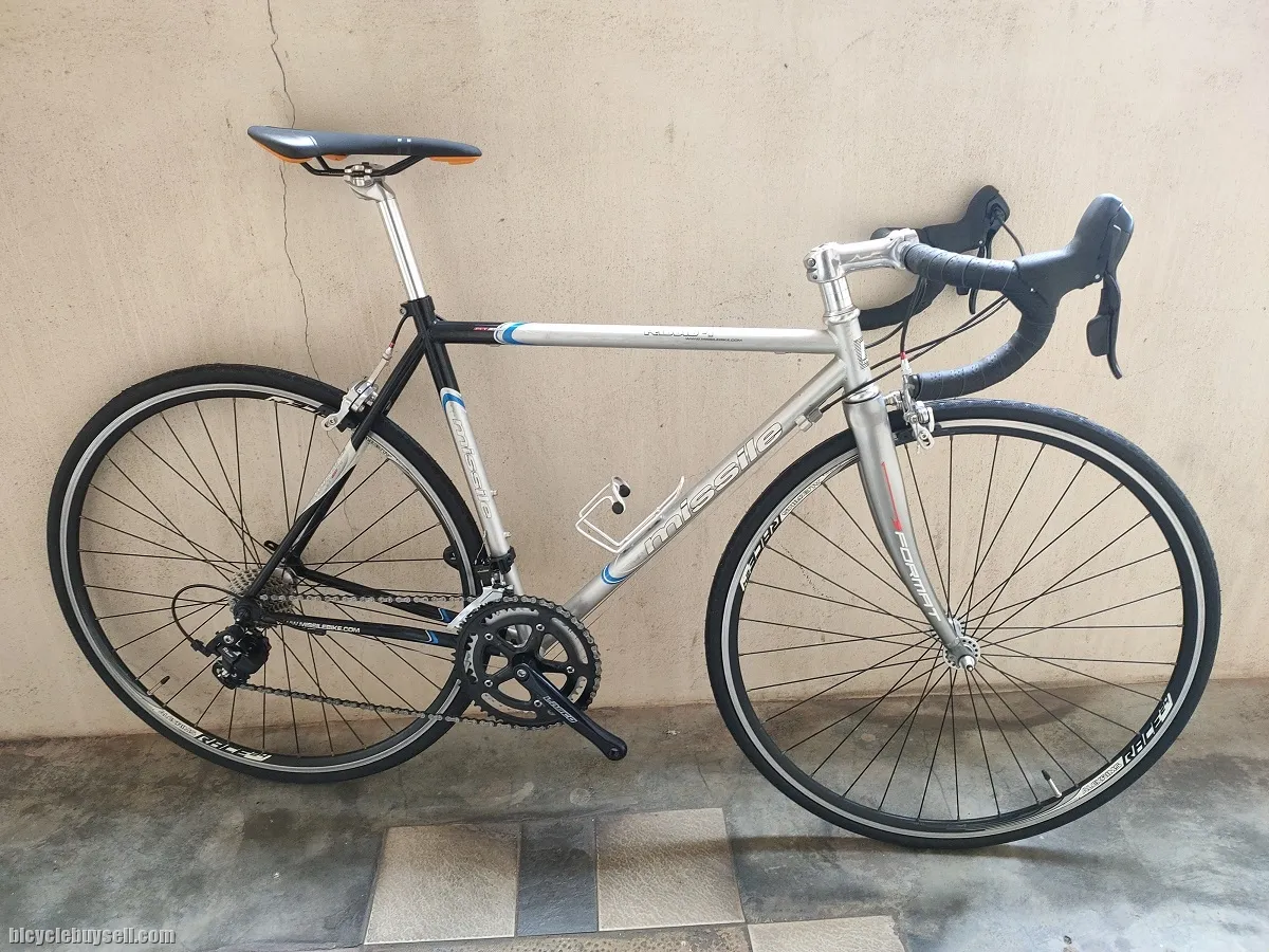 Beautiful Classic Steel Road Bike Missile Roast 700c