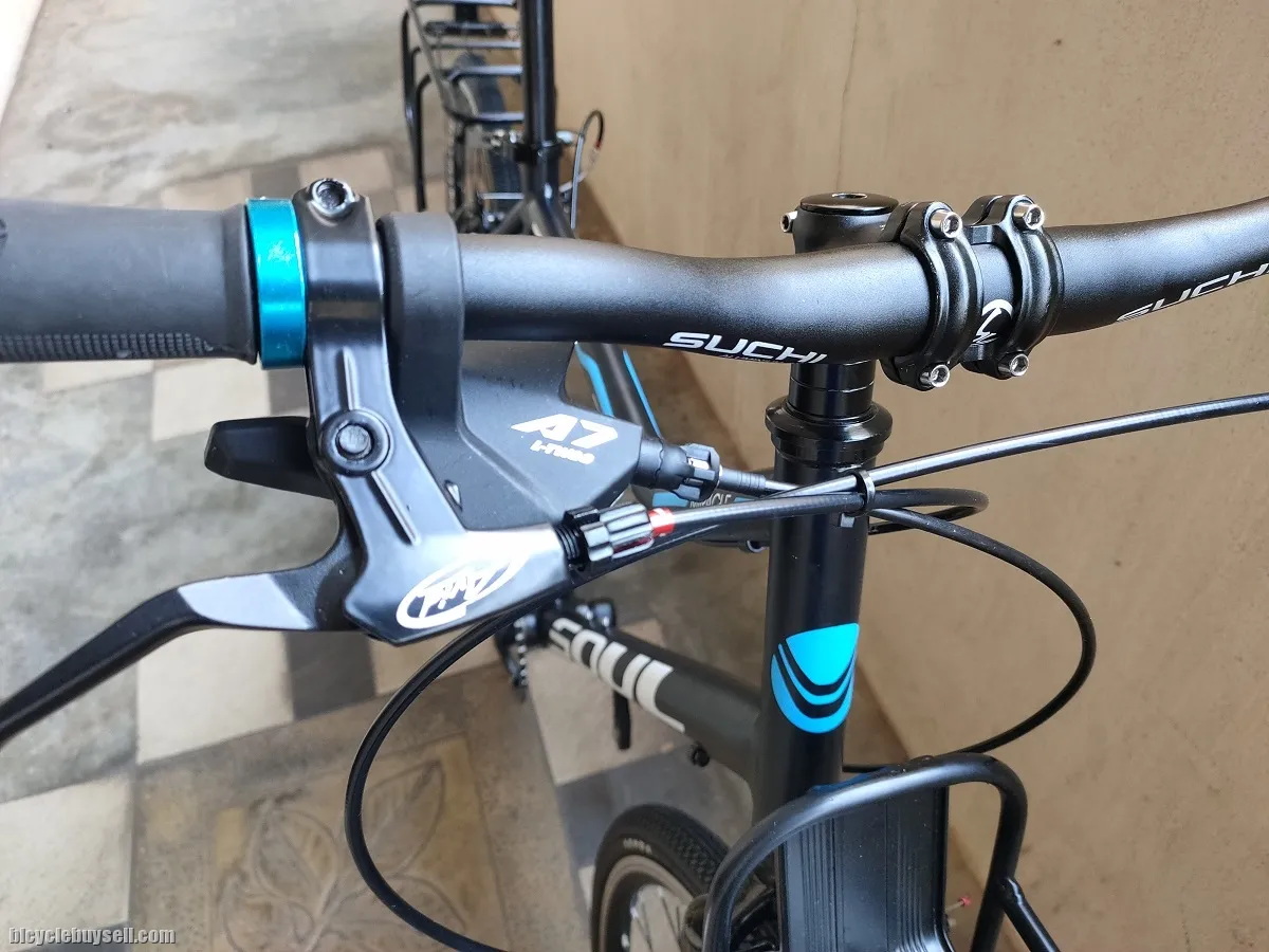 Beautiful Touring Hybrid City 700c Bike 10Speed