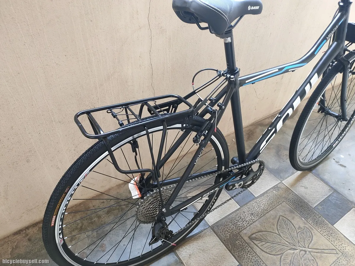 Beautiful Touring Hybrid City 700c Bike 10Speed