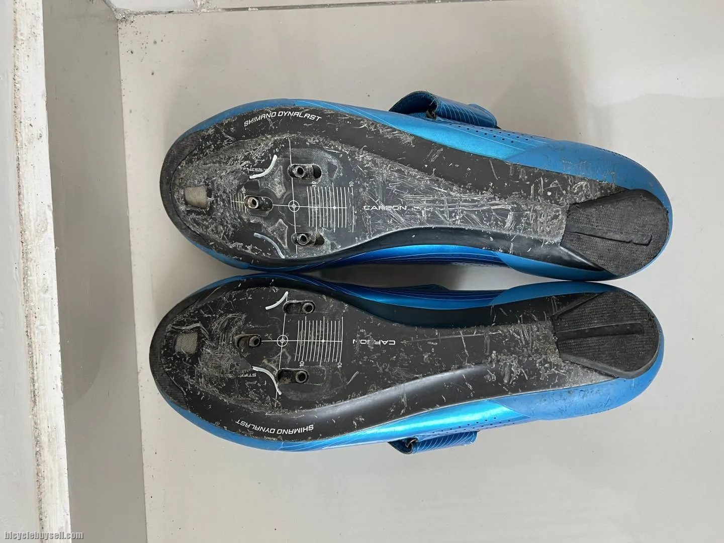 Shimano TR9 triathlon bike shoes