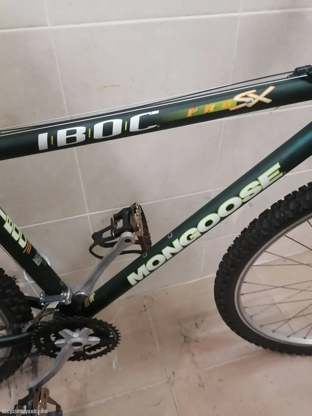 MONGOOSE IBOC PRO SX RETRO 26" CARBON FIBER