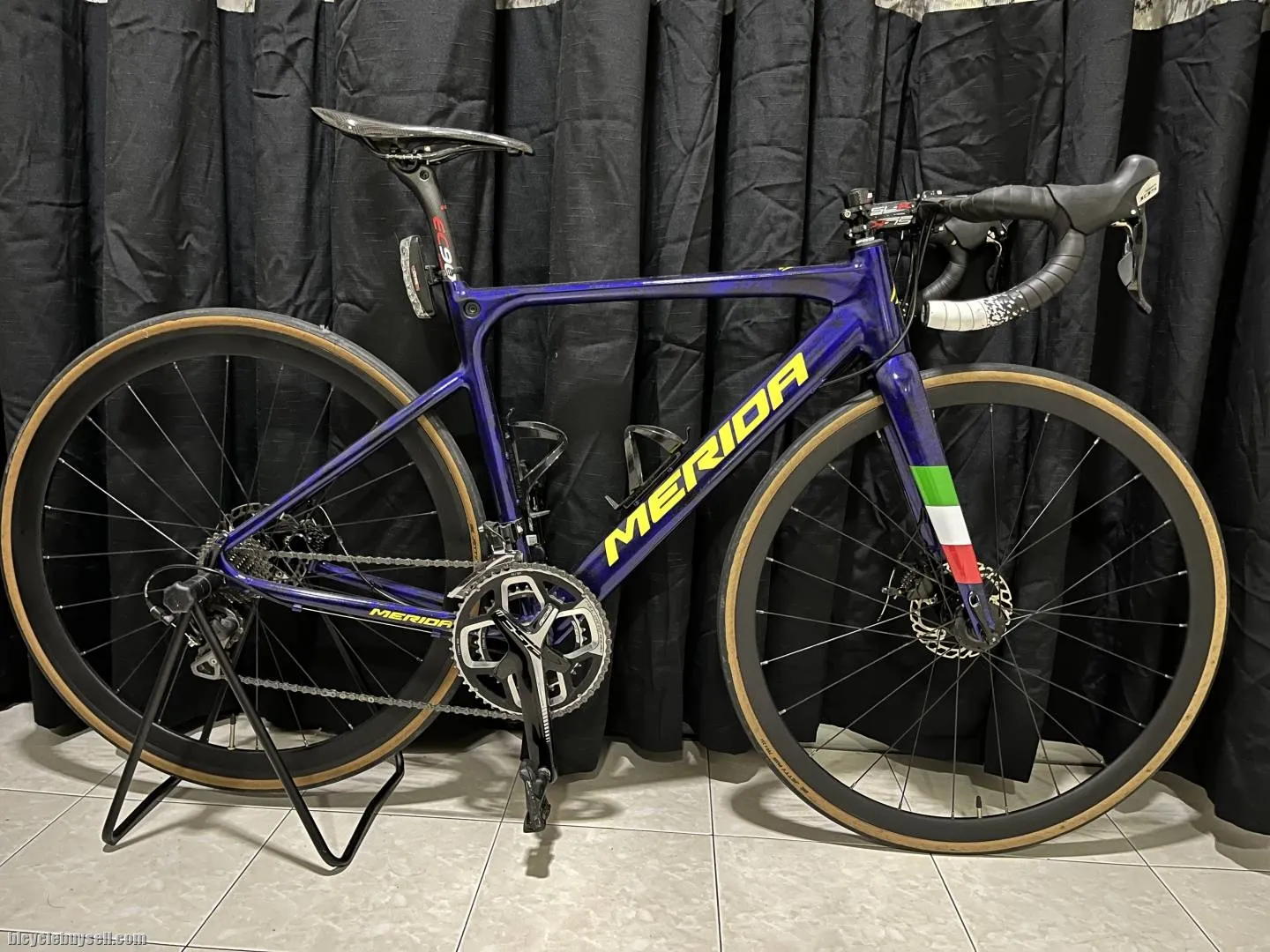 (SOLD) Alloy Frame + Wheelset