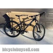 Brand New TREK Marlin 5