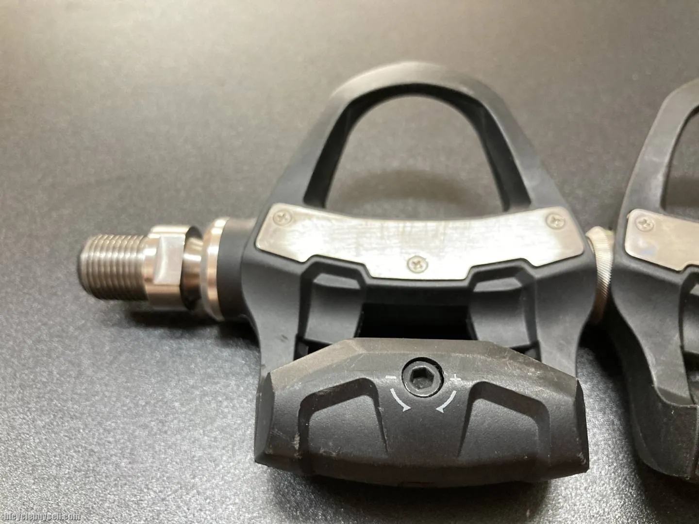 Garmin vector 3 (99%!new )   (#power crank # power meter pedal)