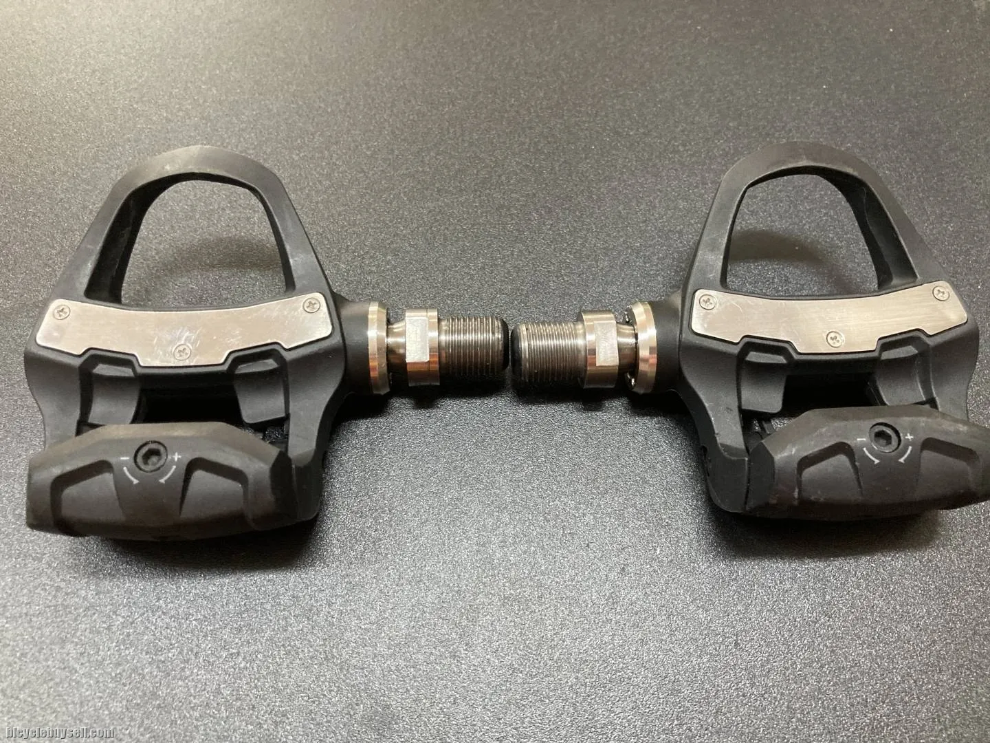 Garmin vector 3 (99%!new )   (#power crank # power meter pedal)