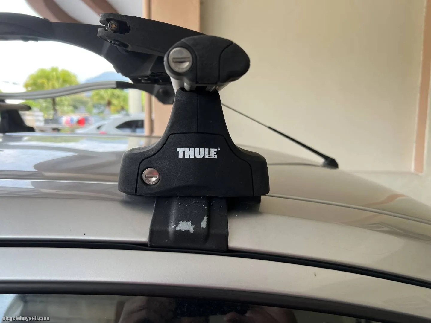 [SOLD] Nissan Almera - Thule Roof Rack with 1pc 561 Bike Carrier