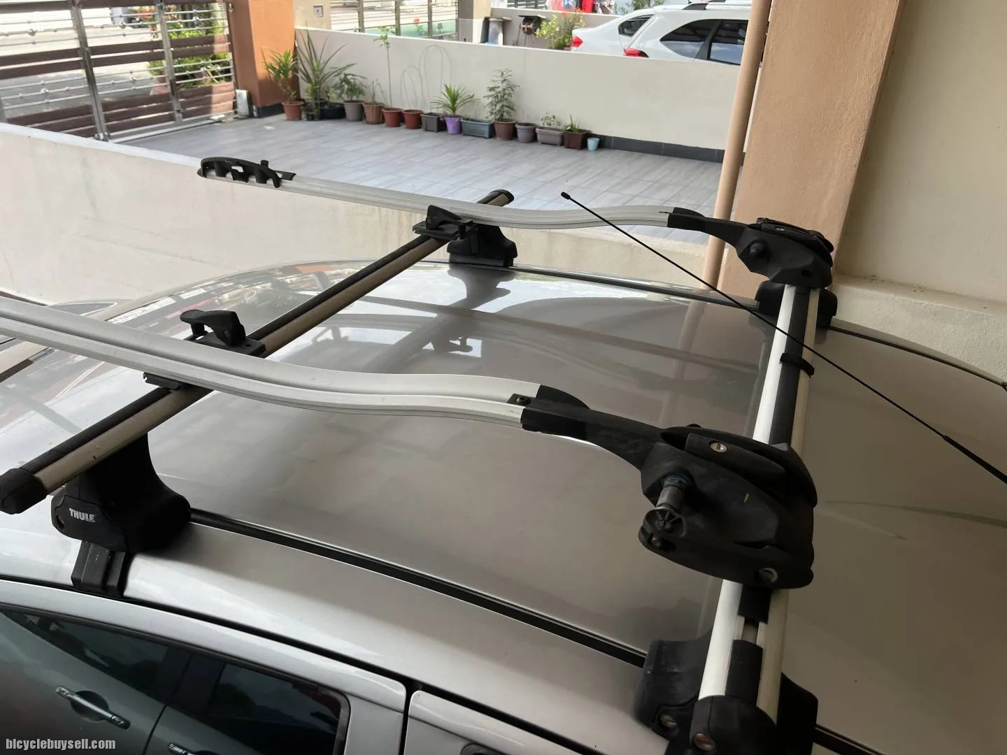 [SOLD] Nissan Almera - Thule Roof Rack with 1pc 561 Bike Carrier