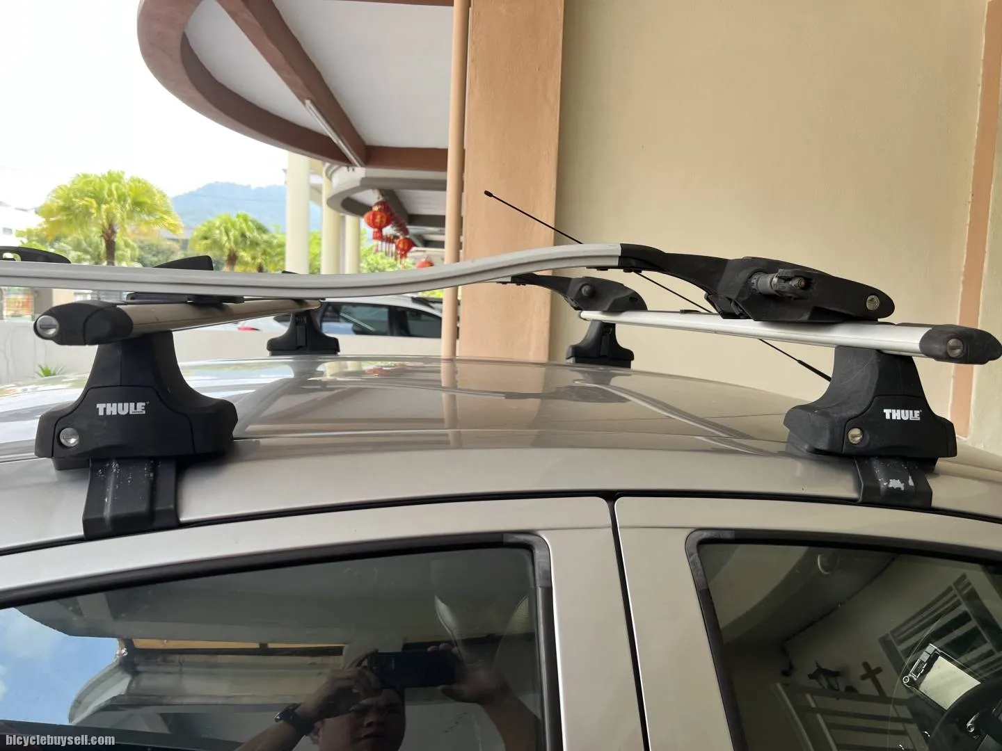 [SOLD] Nissan Almera - Thule Roof Rack with 1pc 561 Bike Carrier