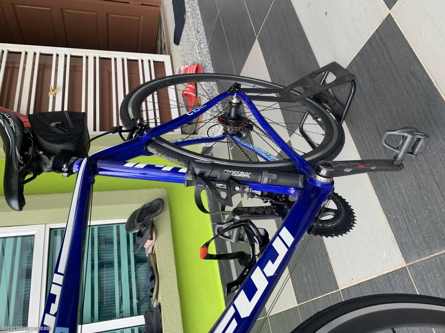 Fuji SL1 Road Bike