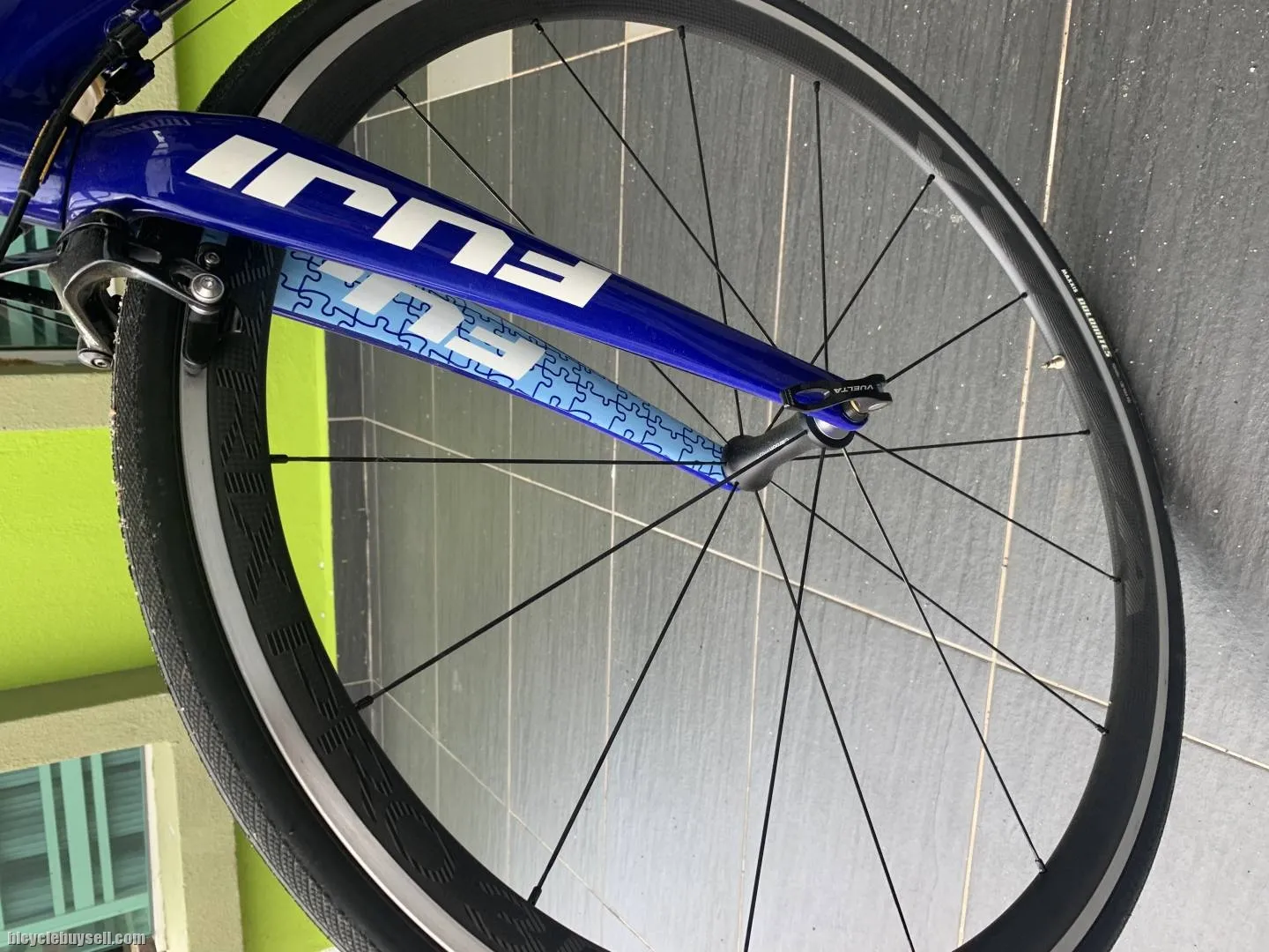 Fuji SL1 Road Bike