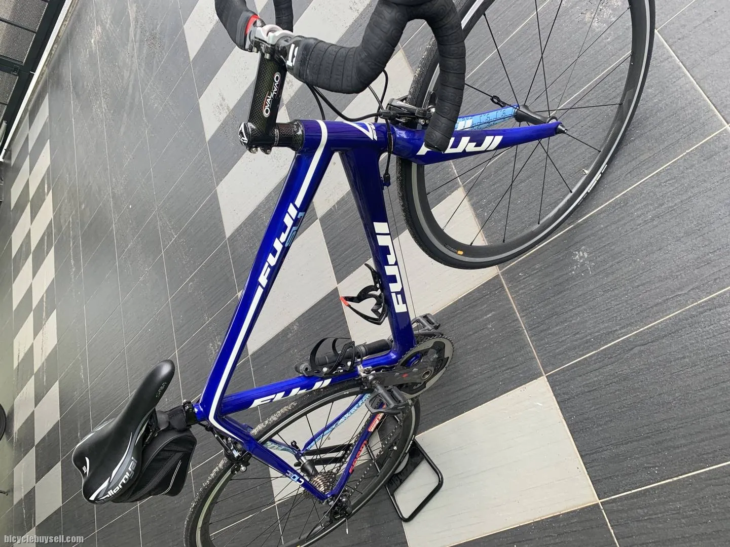 Fuji SL1 Road Bike