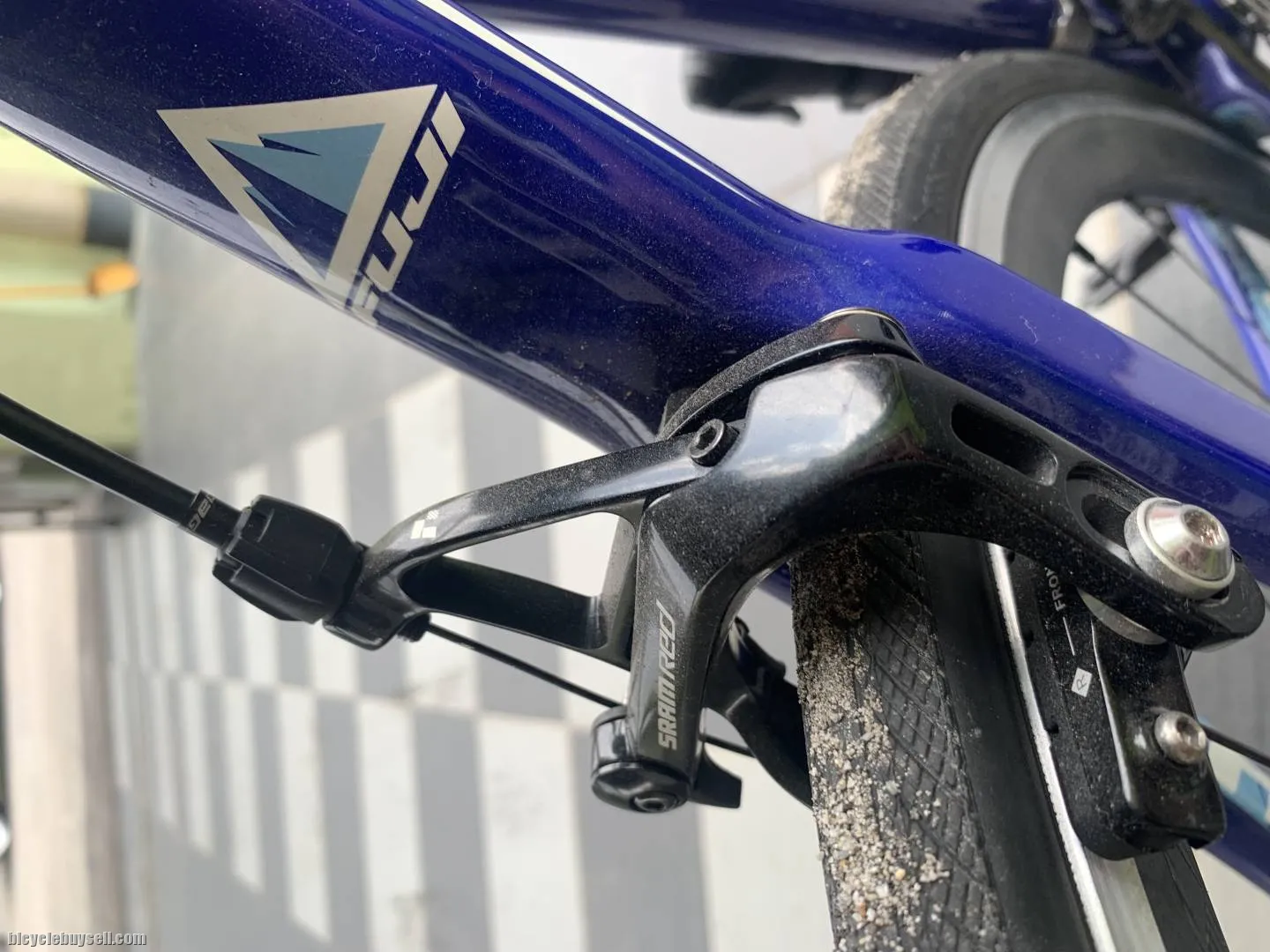 Fuji SL1 Road Bike
