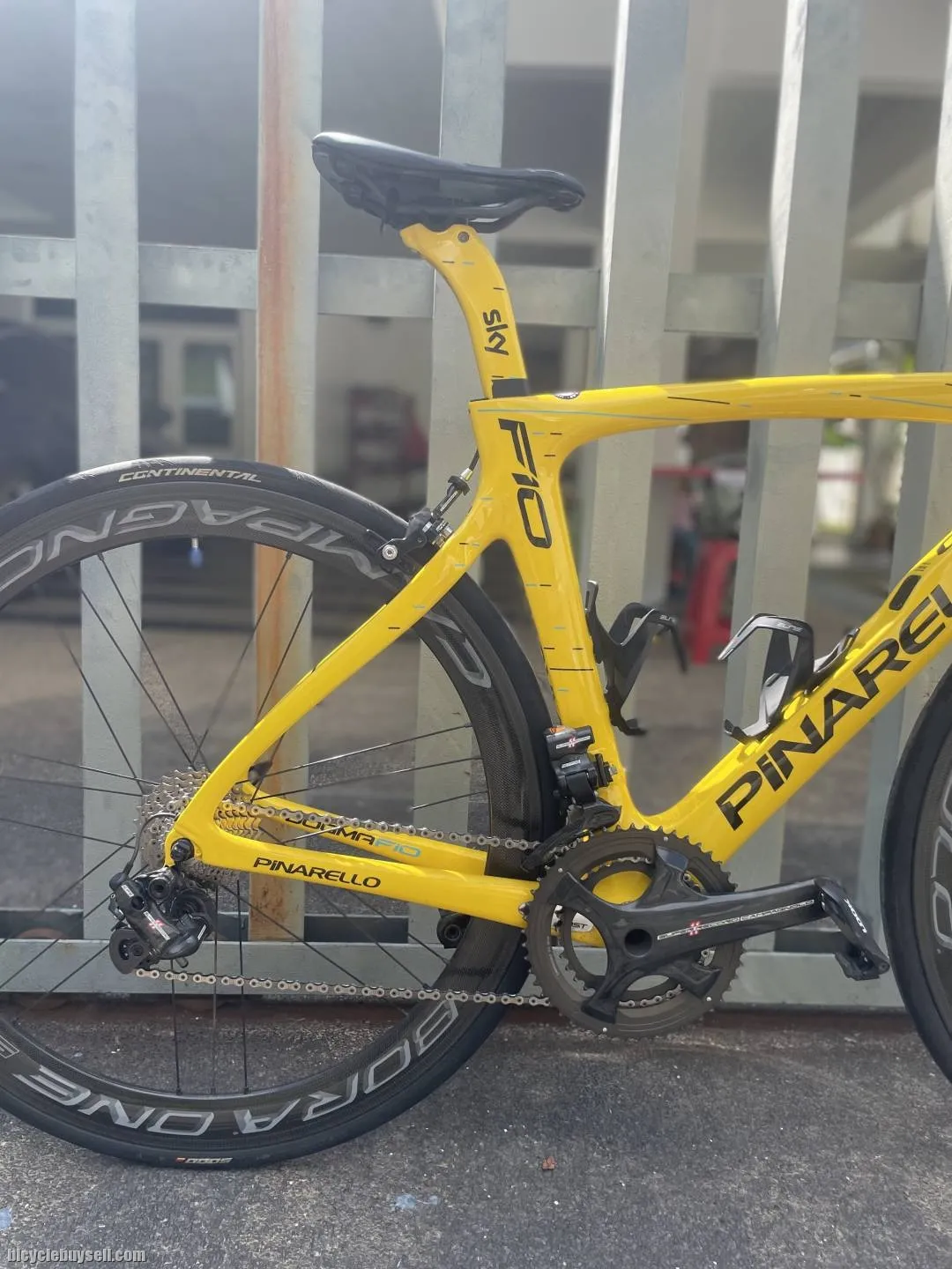[SOLD] Pinarello F10 Size 51.5 - Campagnolo Super Record EPS V3