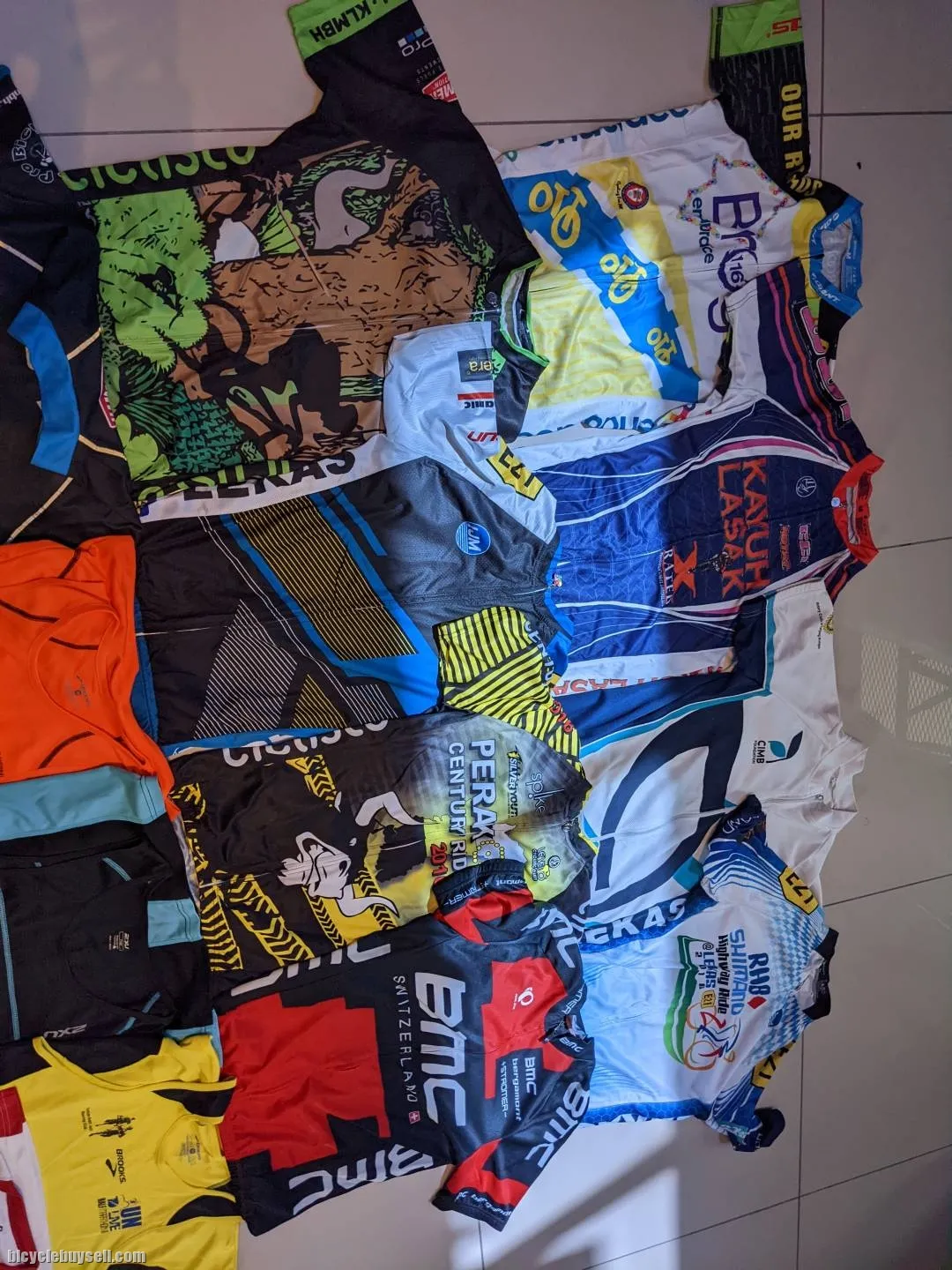 Cycling jerseys and running shirts