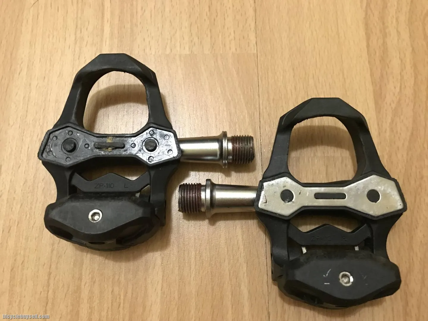 ZERAY ROAD CLIPLESS PEDALS