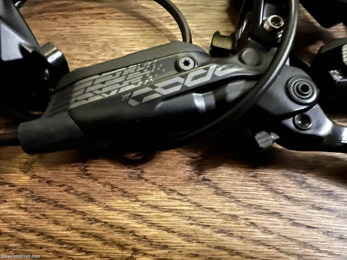 SRAM CODE R (PAIR)