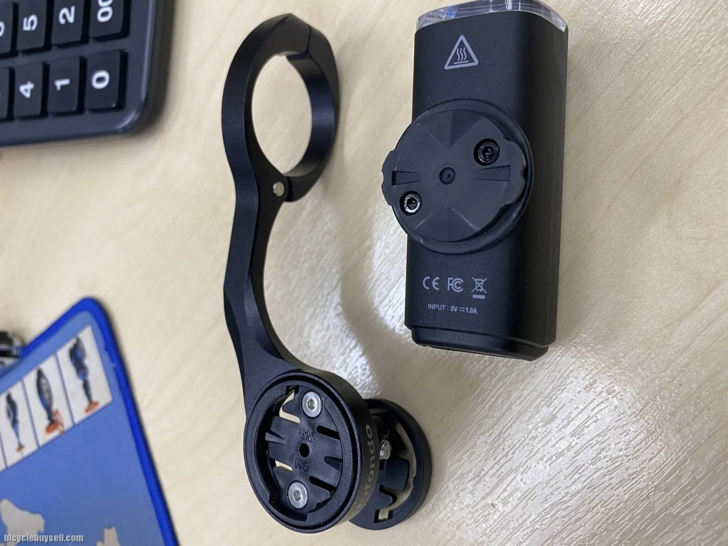 SOLD Magicshine RN400 + Gofondo Mount for Garmin