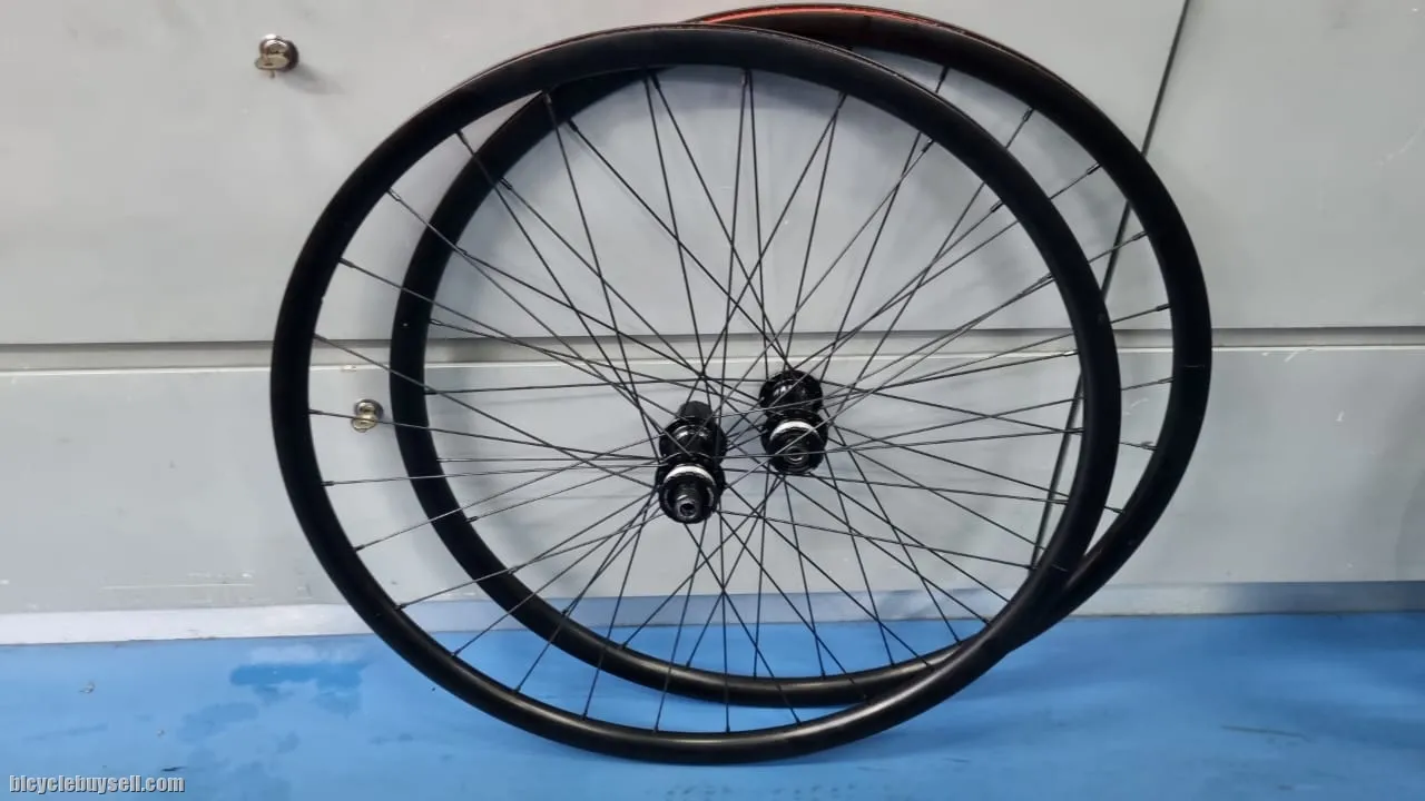 Orbea M30 (Original Disc Wheelset) 25mm - Brand New !!!