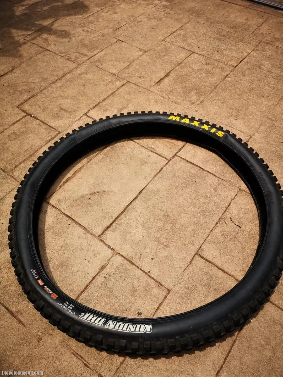 (SOLD)Maxxis Minion DHF 27.5