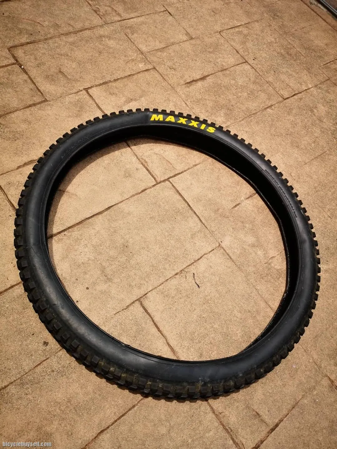 (SOLD)Maxxis Minion DHF 27.5