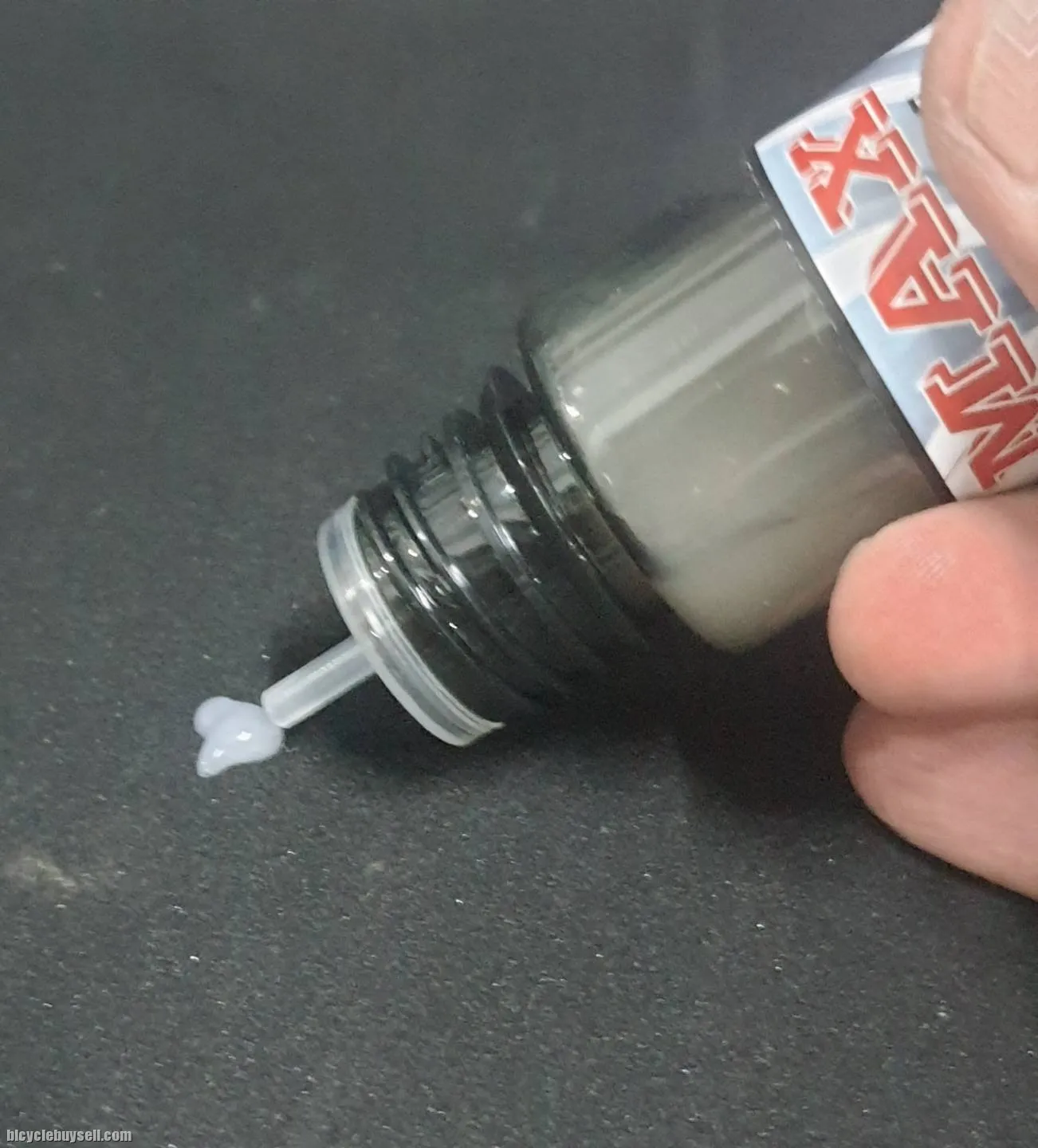 MAX Super Clean WAX Based Chain Lube