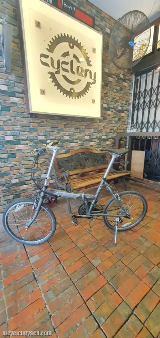 Preowned KHS T3 20" Folding Bike 30speeds