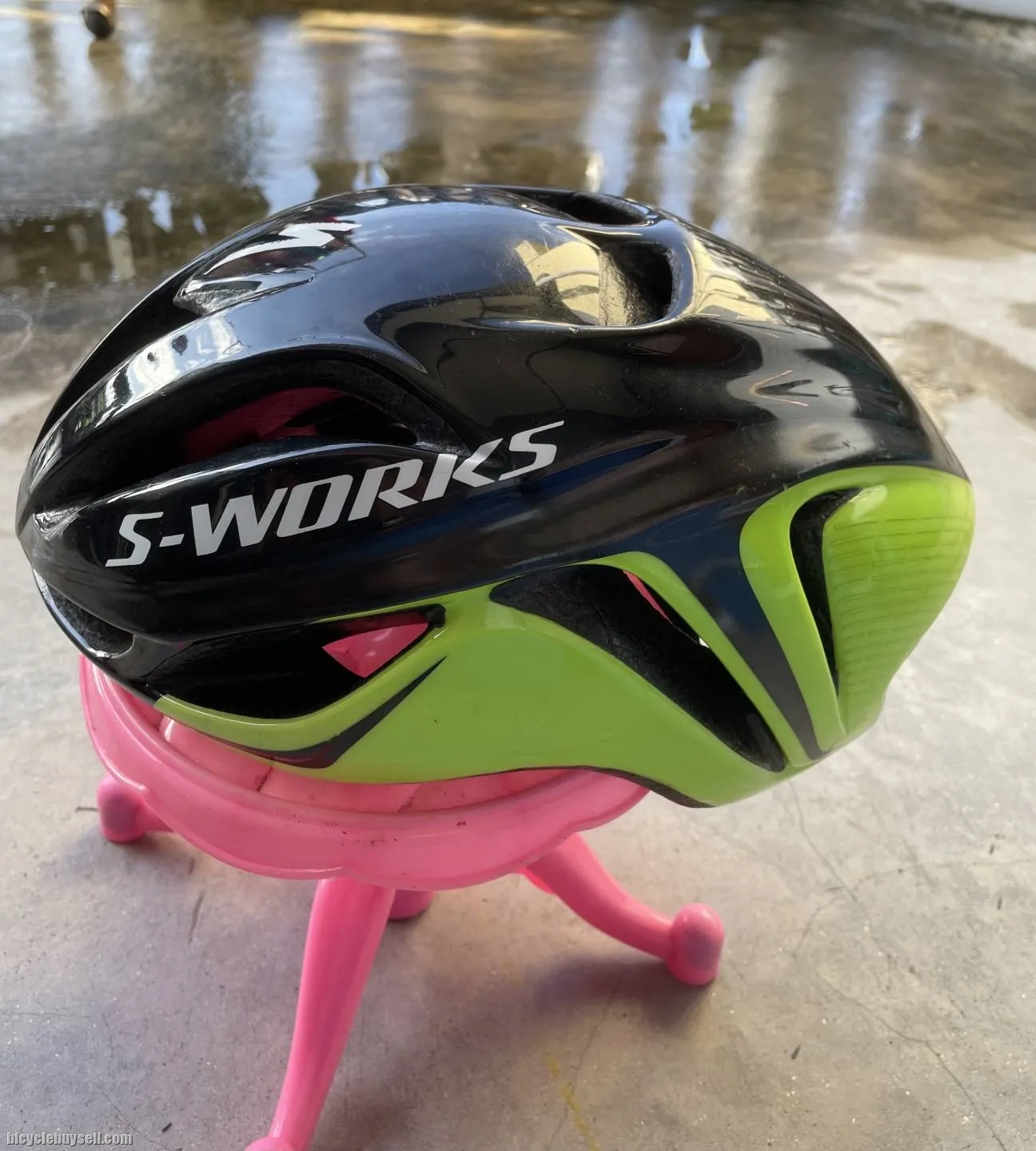 Specialized evade cycling helmet