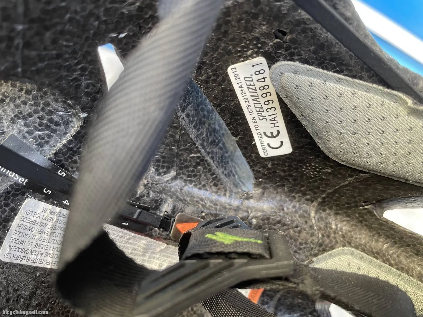 Specialized evade cycling helmet
