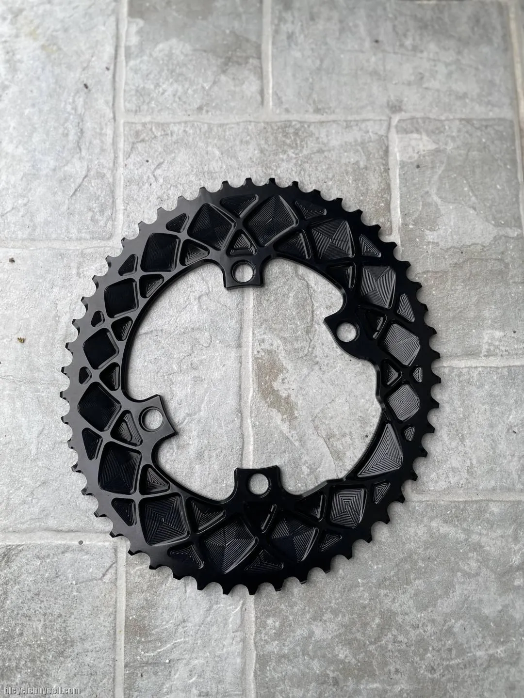 AbsoluteBLACK Ovel chainring