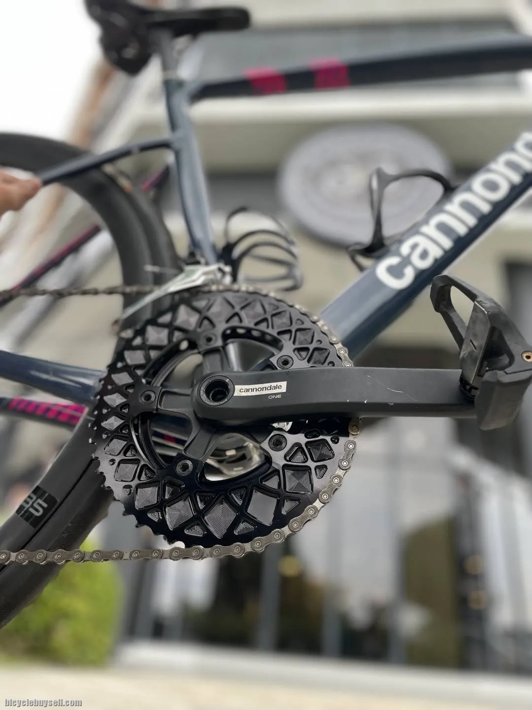 AbsoluteBLACK Ovel chainring