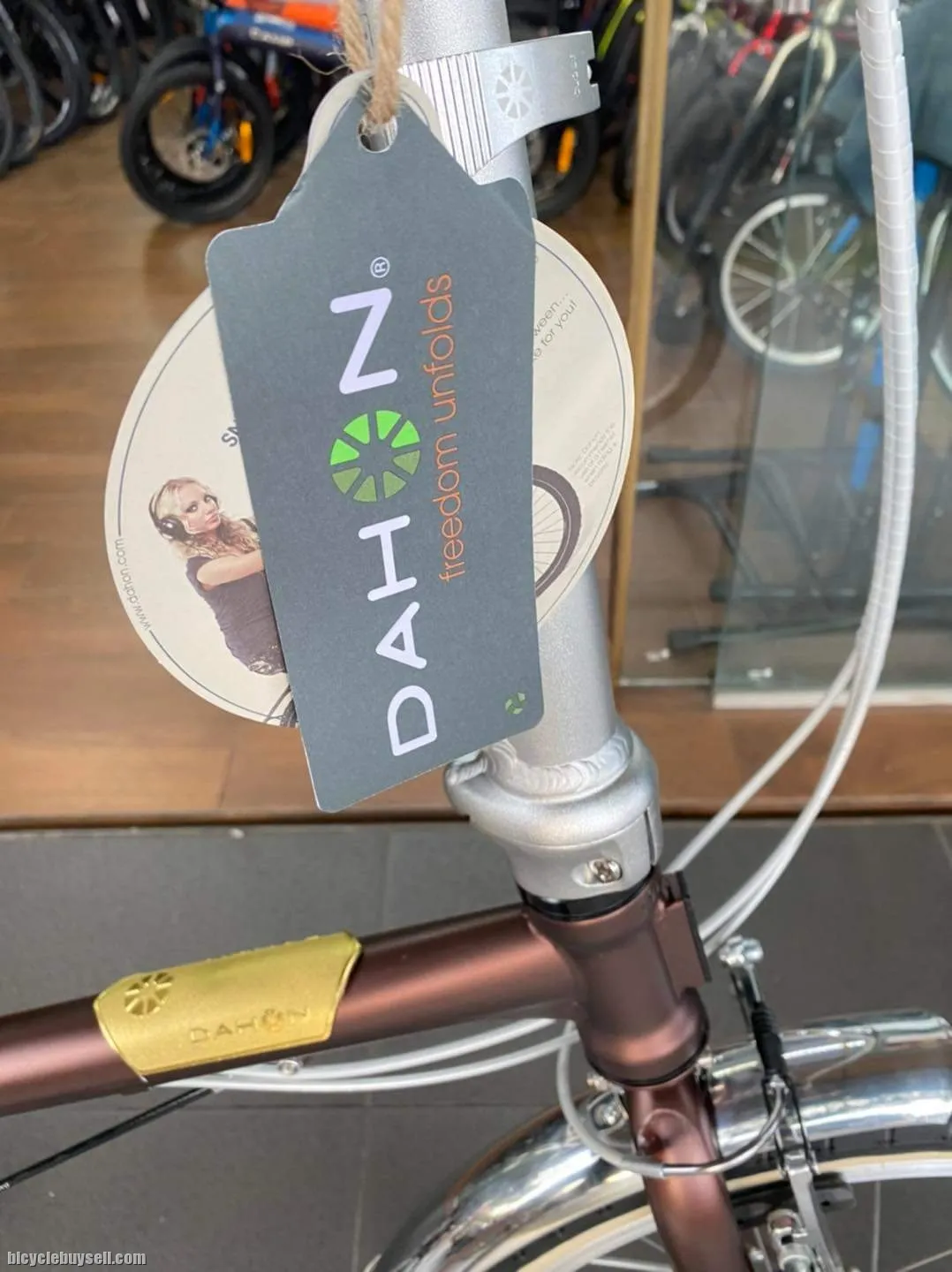 Dahon Boardwalk D7 20â€ (406) 7 Speed