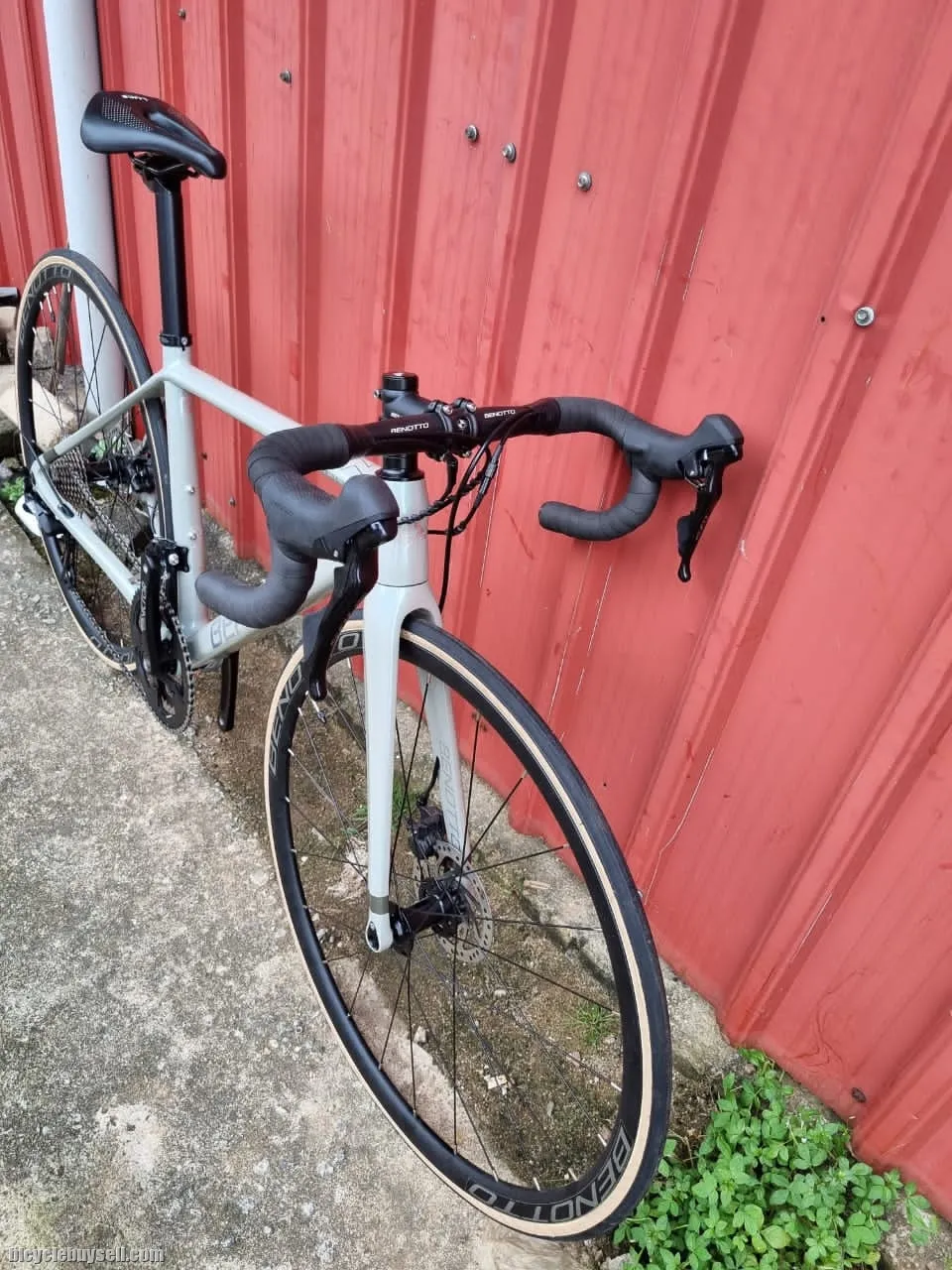 Benotto R300 Carbon Roadbike (44cm) -105;R7000 Mix- (Brand New !!!)