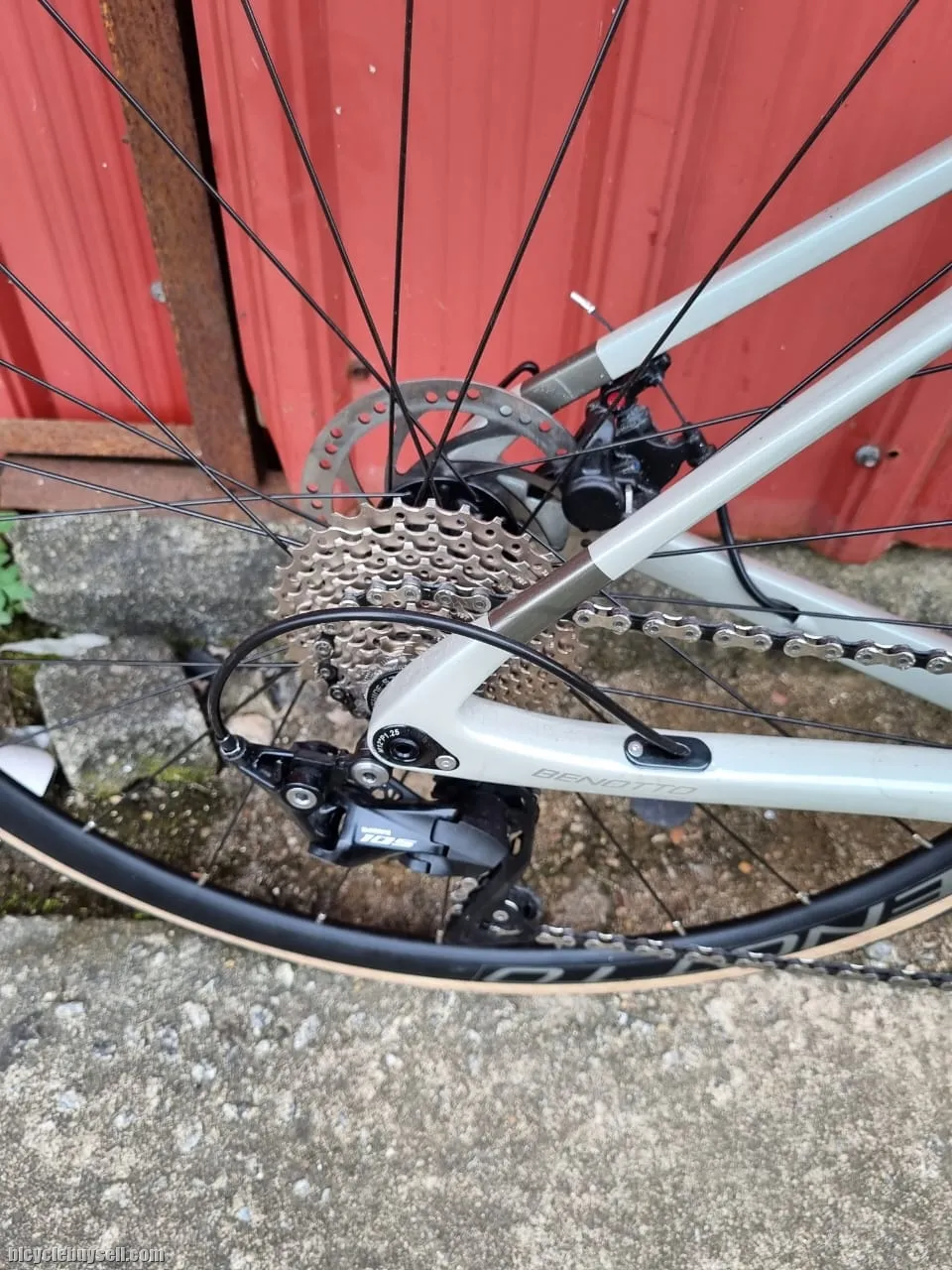 Benotto R300 Carbon Roadbike (44cm) -105;R7000 Mix- (Brand New !!!)