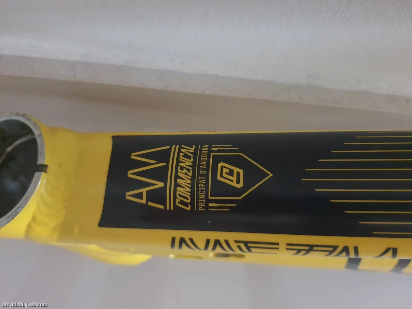 Commencal meta am V3 650b front triangle