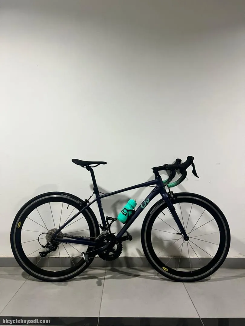 2022 Giant Liv Avail (Women specs All Rounder Road Bike)