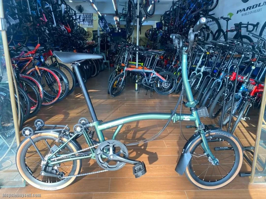 Camp Pikes 9 Speed Folding Bike