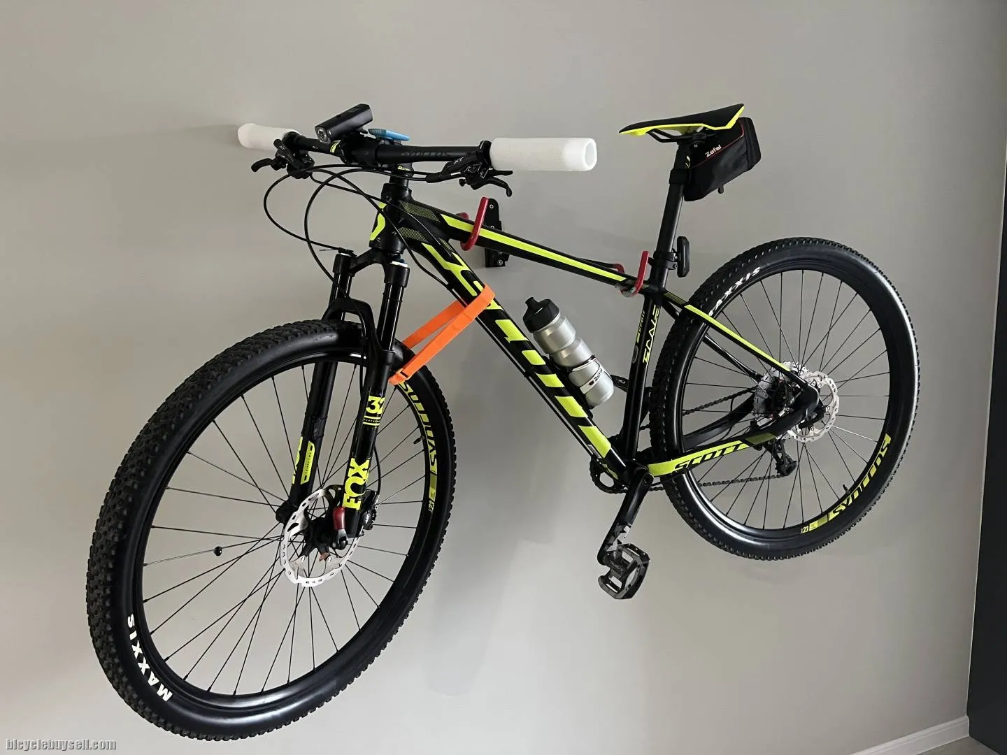 SCOTT SCALE 945