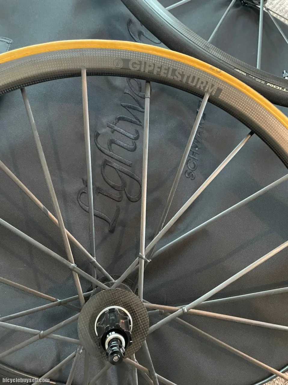 Lightweight Gipfelsturm Ceramicspeed
