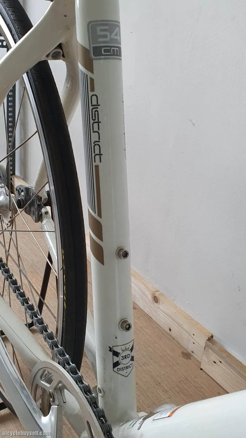 PRE-OWNED - TREK - "3rd DISTRICT" single speed/fix gear -white colour