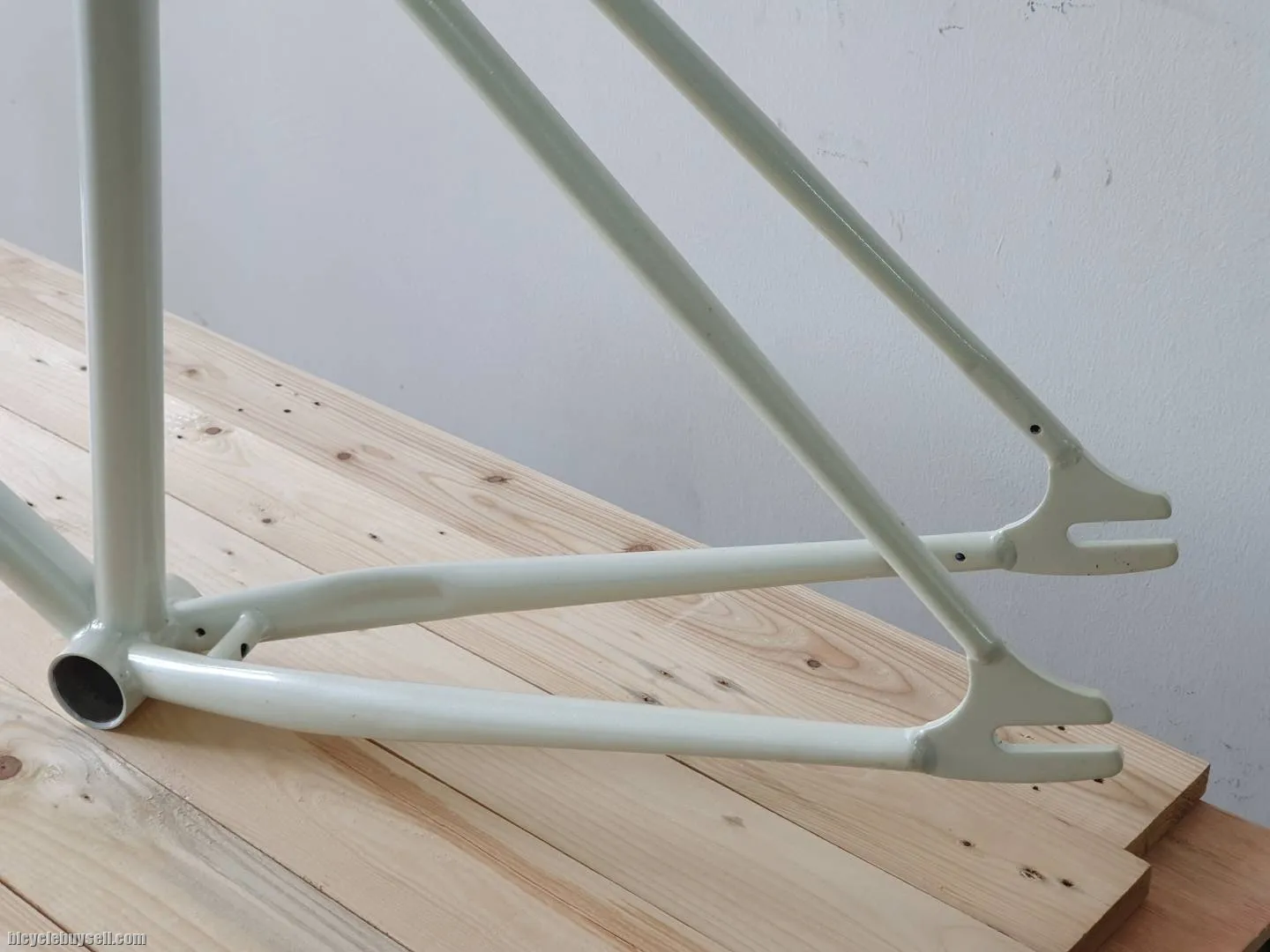 CRAZY SALE!New Old Stock Custom Frameset FIX GEAR - STEEL - Made In Taiwan ðŸ˜ðŸ˜ðŸ˜ !METALLIC WHITE!