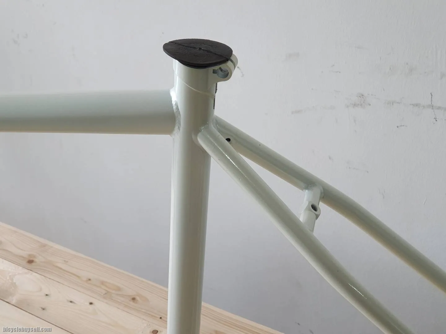 CRAZY SALE!New Old Stock Custom Frameset FIX GEAR - STEEL - Made In Taiwan ðŸ˜ðŸ˜ðŸ˜ !METALLIC WHITE!