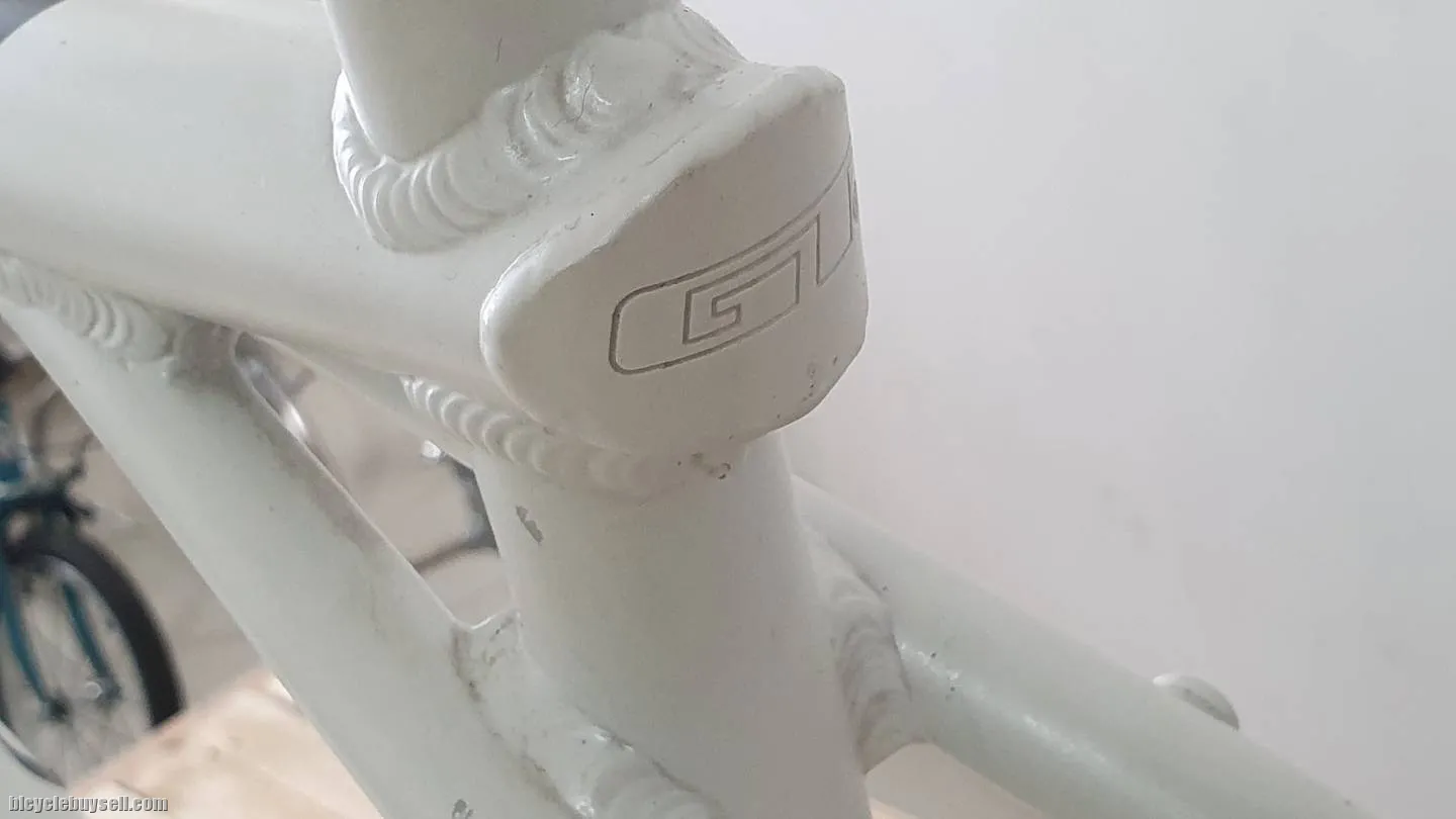 NOS!!NOS!! GT AGGRESSOR XC 2 - WHITE - ..NOS FRAME! NEVER ASSEMBLED!!ðŸ¤ªðŸ¤ªðŸ¤ªðŸ¤ªðŸ¤ª