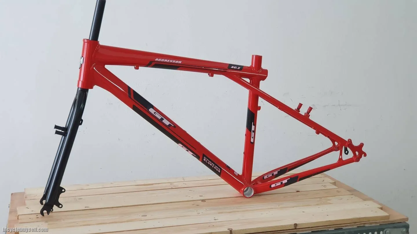NOS!!NOS!! GT AGGRESSOR XC 2 - RED - ..NOS FRAME! NEVER ASSEMBLED!!ðŸ¤ªðŸ¤ªðŸ¤ªðŸ¤ªðŸ¤ª